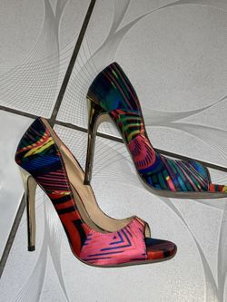 Shoe Dazzle Gold Rainbow Heels 