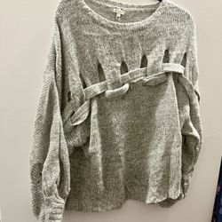 Size Large Gray Distressed Sweater 