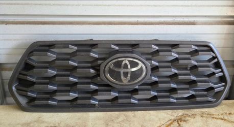 Stock 2023 Toyota Tacoma Grille