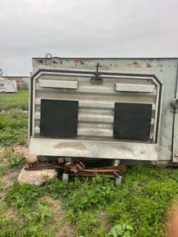 Rack for flatbed truck