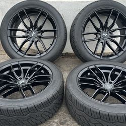 WHEELS NICHE 22x10 BRAND NEW FORD
