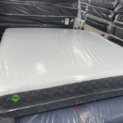 KING SIZE PUFFY LUX MATTRESS & BOX SPRINGS BED SET