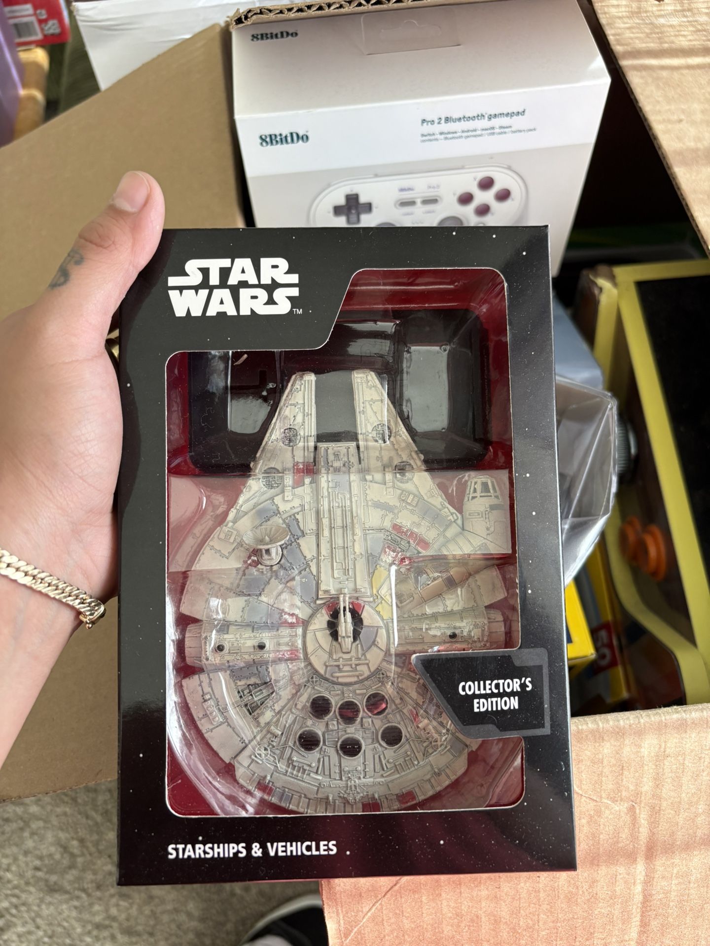 STAR WARS STARSHIPS & VEHICLES Collector's Edition Millennium Falcon Disney