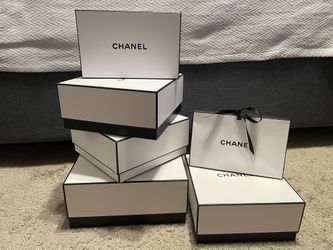 CHANEL boxes 