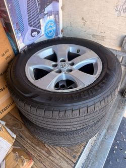 2 wheels and tires 17 " for Toyota sienna