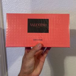 Perfumes And Colognes 