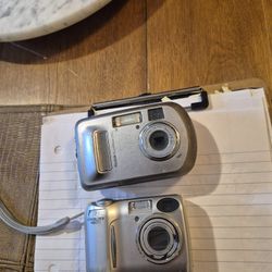 Kodak  easy share E310 & Nikon Coolpix 4600