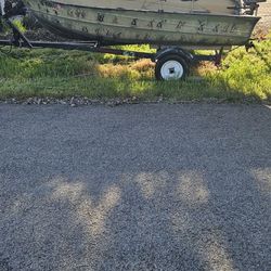 Camouflage Boat With 3 HP Motor 
