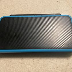 Nintendo 2DS XL