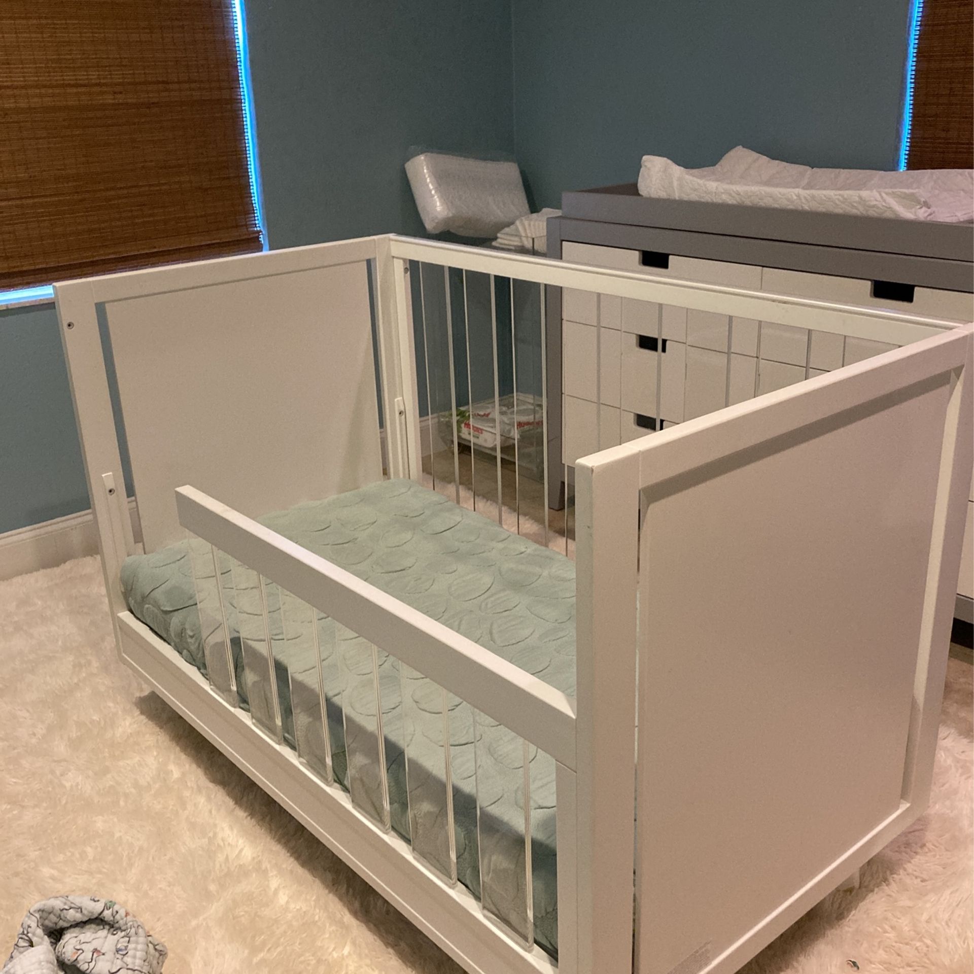 Pottery Barn Baby Sloane Acrylic Crib With Toddler Conversion Bed Piece
