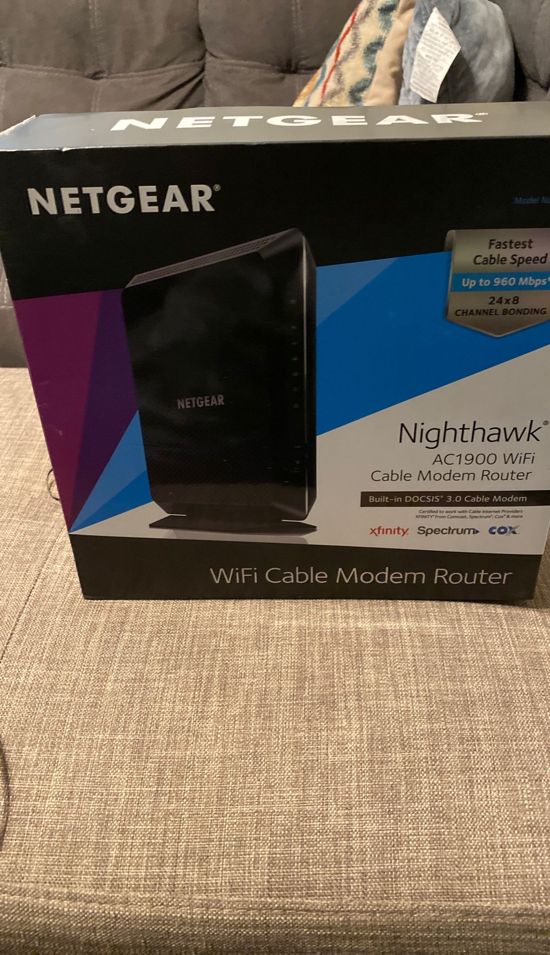 Nighthawk AC1900 WiFi cable modem router