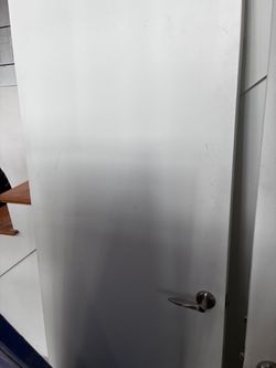 🚨 6 HEAVY DOORS FOR SALE – $200 FOR ALL 6!