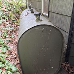 Free 175 Gallon Fuel Tank Approx. 60 Gallons Of Heating Oil Inside. 
