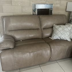 2 Reclining Leather Sofás