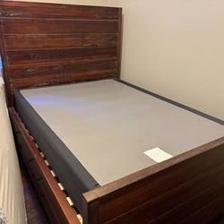 Bed frame & box mattress