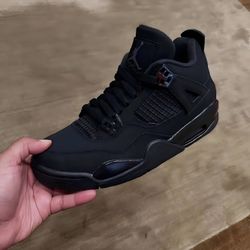 Jordan 4 BlackCats