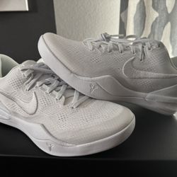 Nike Kobe 8 Protro (Halo) Size 7.5 Women's (9) New $220