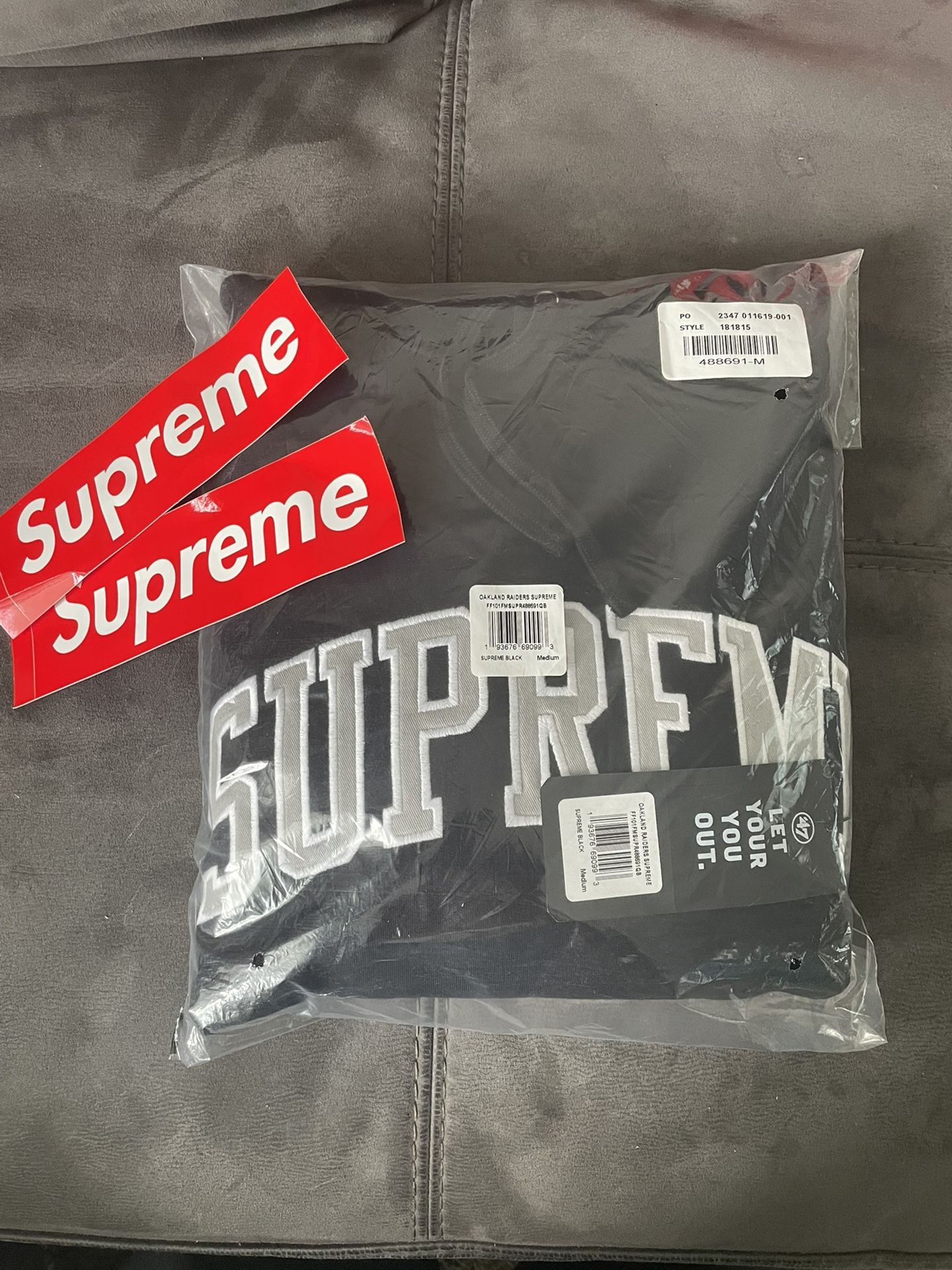 Supreme Raiders Hoodie Medium