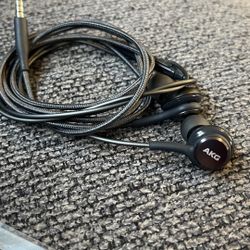 AKG Headphones Bundle 