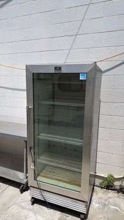 Refrigerator commercial