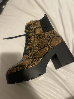Madden Girl Dillan Snake Print Chunky Platform Combat Boots Yellow Women's size 8.5