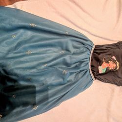 BEAUTIFUL DRESS FOR A PRINCESS  .6X 