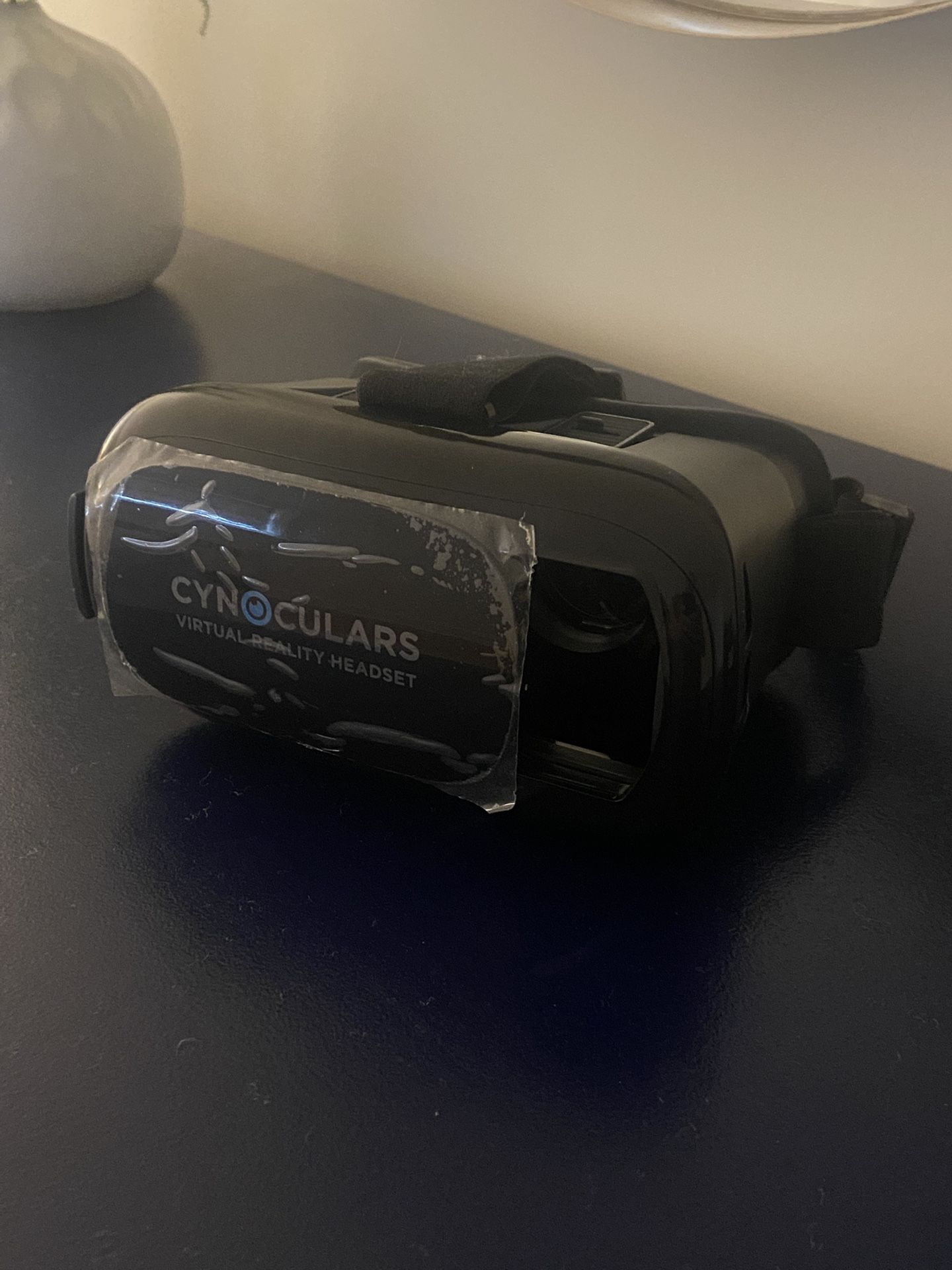 Cynoculars VR Headset For iPhone or Android