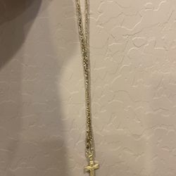 Necklace with Cross Pendant 