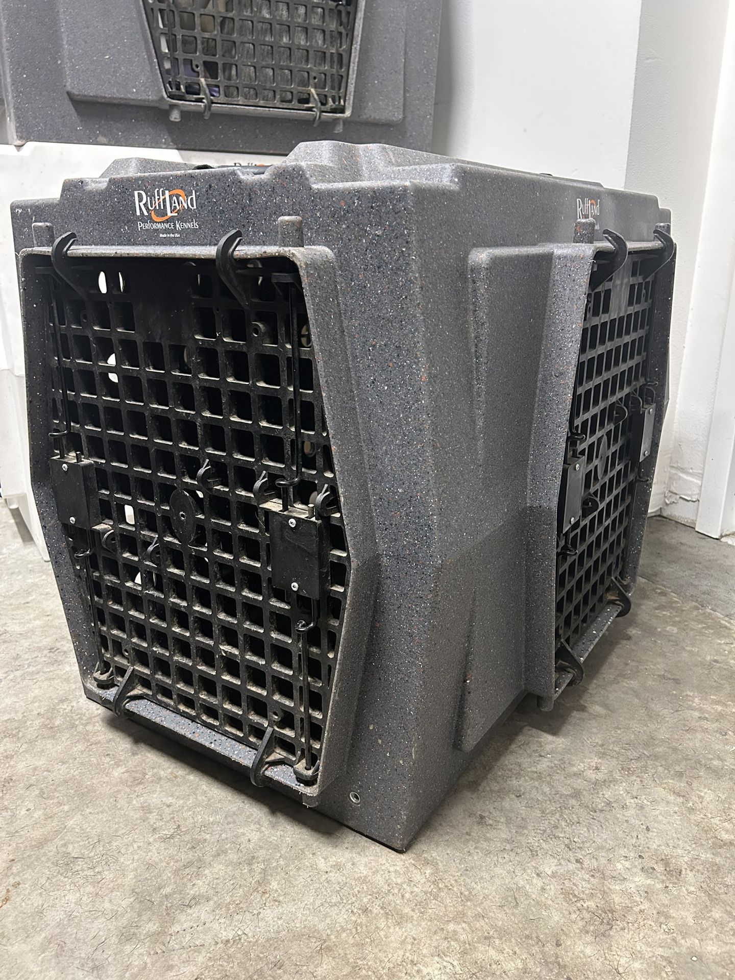 Ruffland Intermediate Double Door Crate