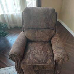 2 Ashley Recliners Brown Fabric 