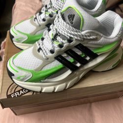 Adidas Jellyfish Size 8- 1/2