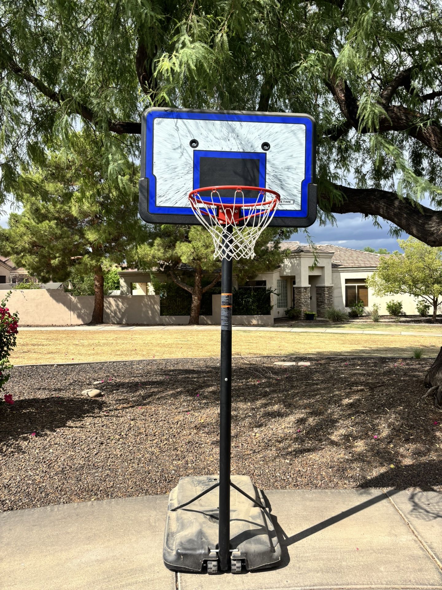 Portable Basketball hoop