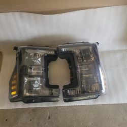 Ford 2019 F-250 Headlights