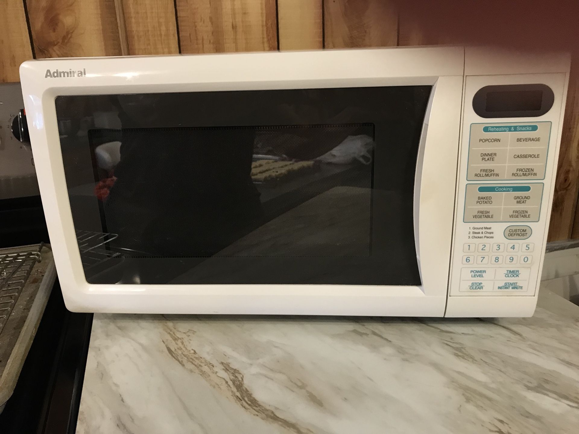 Admiral microwave