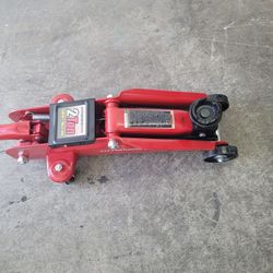 2 Ton Lift With Arm