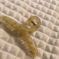 Beige Claw Clip 