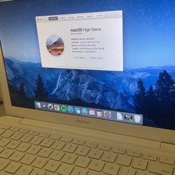 MacBook White SSD 8gb Ram