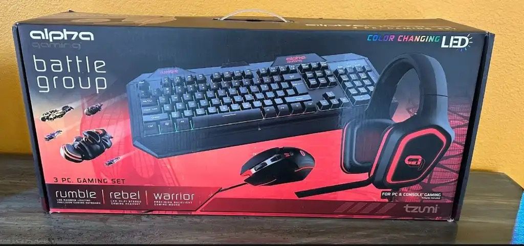 New 3 piece gaming set. Includes headset, keyboard and mouse