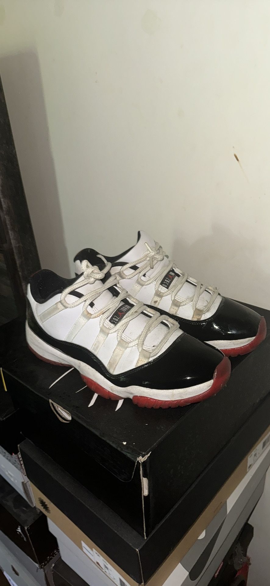 Jordan 11 Concord Bred Size 10 (Used)