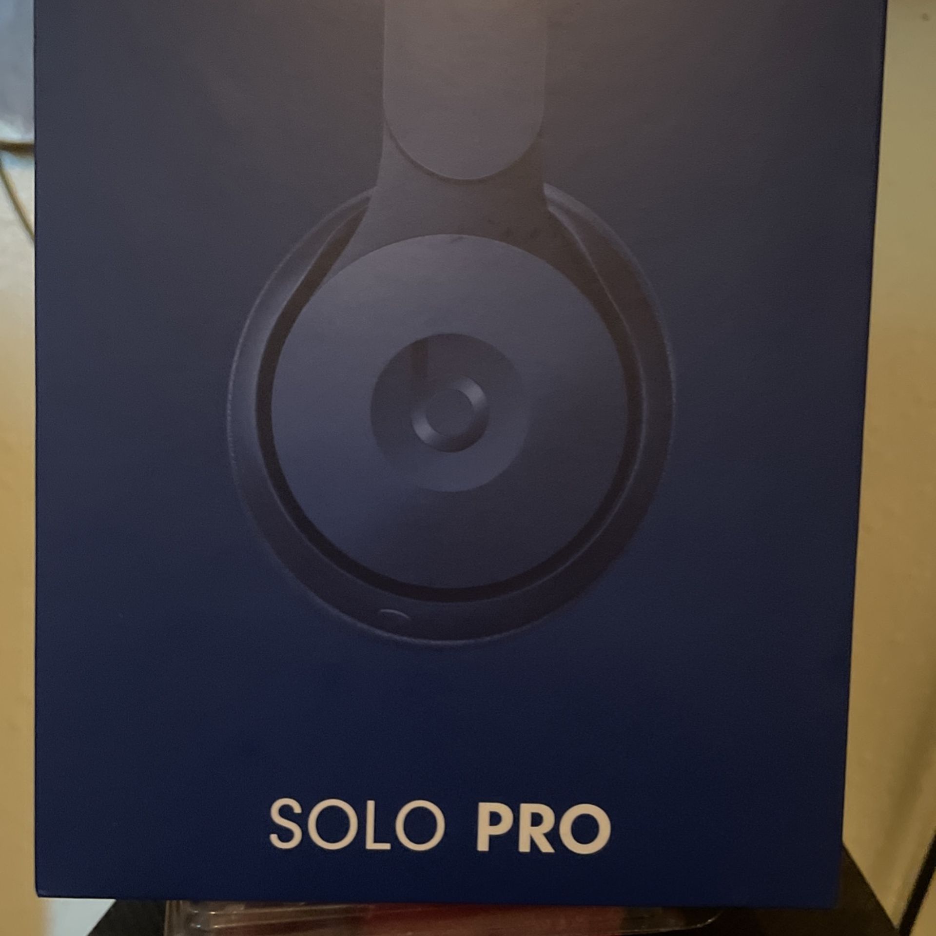Beats Solo Pro