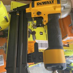 Dewalt Nailerb18g