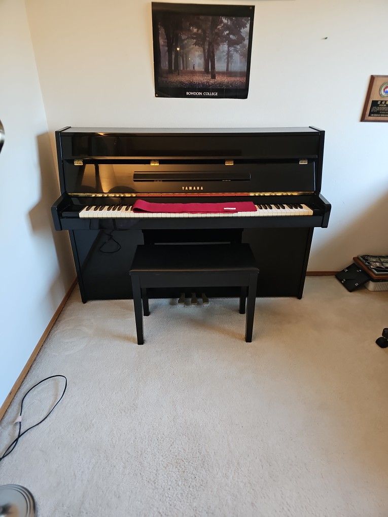 Yamaha Up Right Piano