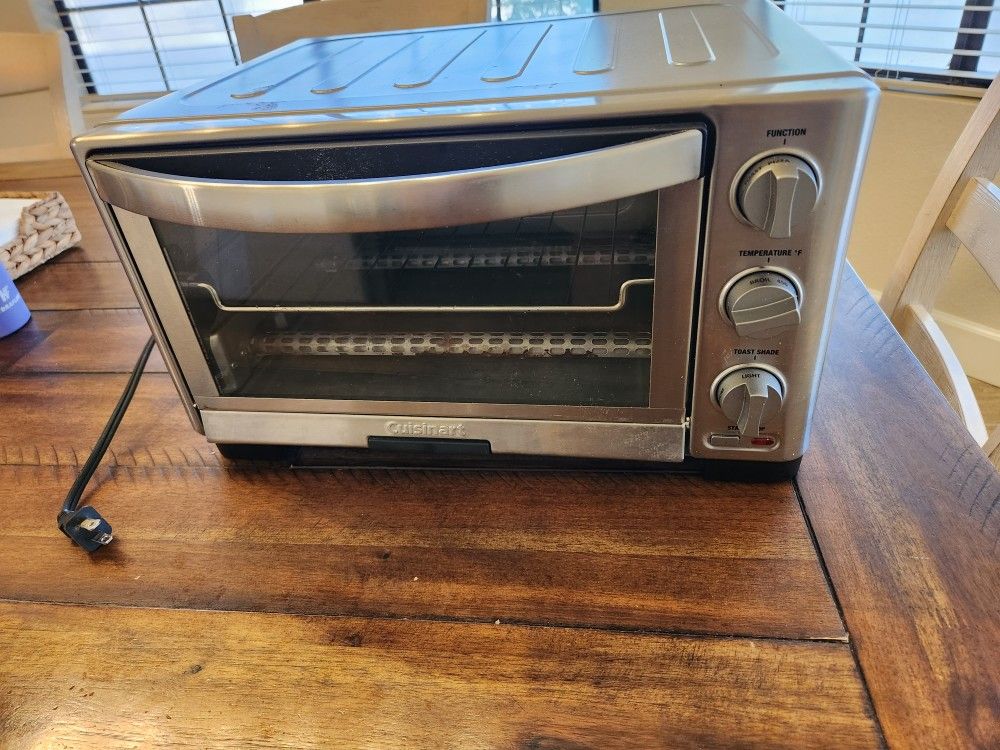 Cuisinart TOB1010 Toaster Oven for Sale in Phoenix, AZ OfferUp