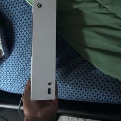 Xbox Series S 512 GB ( Digital only , No Disc Or Disc Tray 