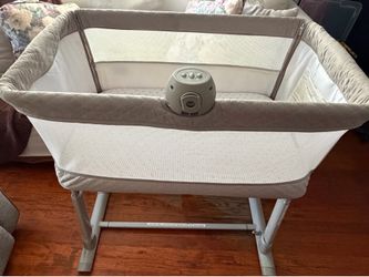 Bedside bassinet / baby items