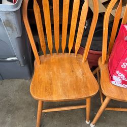 Kitchen table w 6 chairs