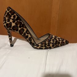 Ann Taylor 8.5 Heels Barely Used. 