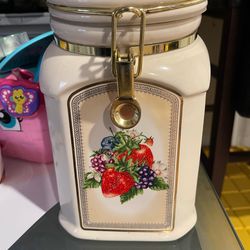 Knott’s Berry Farm Ceramic Locking Canister
