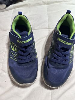 Sketchers Boys Size 3