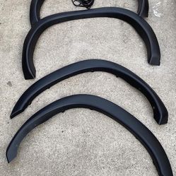 [02-08] [Dodge Ram 1500] [03-08] [Ram 2500 3500] Black 4 piece Fender Flares